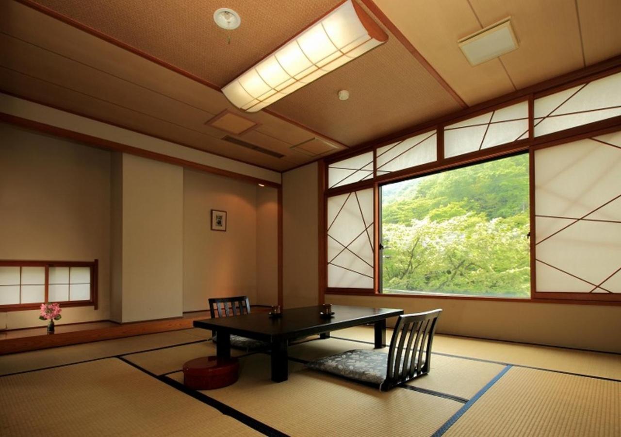 Ikaho Syusuien Hotel Shibukawa Buitenkant foto
